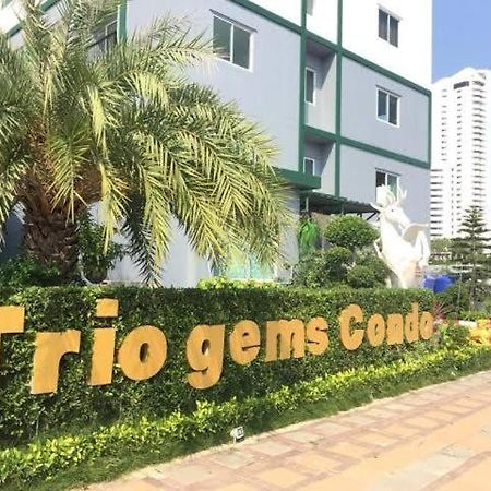 Trio Gems Condo Near Beach And Food Market Jomtien Exterior foto